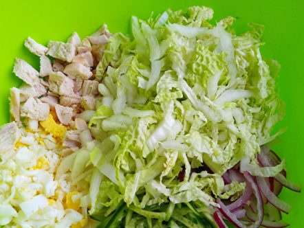 sastāvdaļas salocītas bļodā