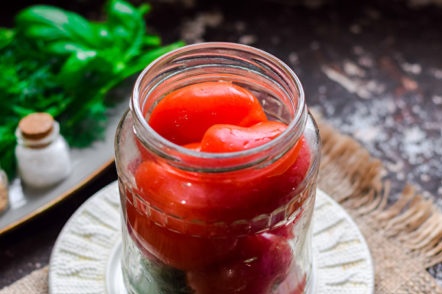 домати в буркан